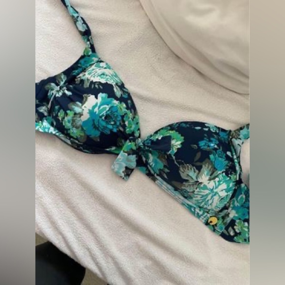 Azura top